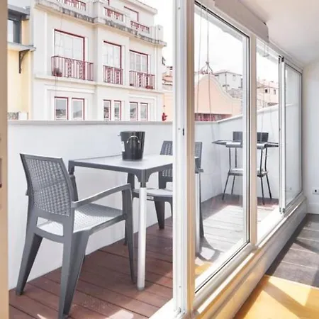 R3 - Lovers - Portugal Dos Pequenitos Apartment *