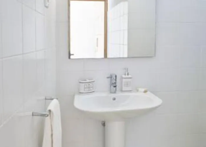 R3 - Lovers - Portugal Dos Pequenitos קוימברה